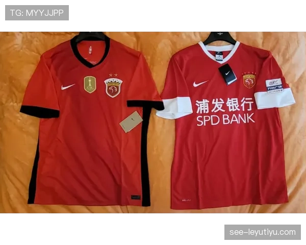 上海海港球队近期联赛表现稳定，新赛季展现出攻防两端的整体性